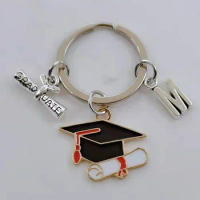 New A-Z Graduation Ceremony Keychain, Graduation Cute Enamel Graduation Bachelor Cap Keychain Souvenir Graduation Gift