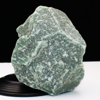 如鴻天然綠色東陵玉原石擺件水晶石礦物大塊料雕刻手鐲裝飾造景