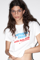 水洗效果 Hello Kitty T 恤 © 2025 SANRIO