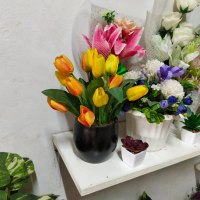 BUNGA TULIP/BUNGQ PLASTIK/BUNGA ARTIFICIAL/BUNGA MEJA