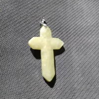 liontin batu giok salib warna hijau