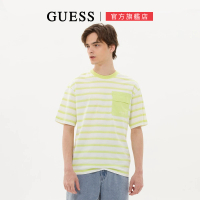 【GUESS】男裝-經典條紋口袋短T(綠)