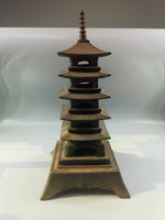 日本 南部鐵器 鑄鐵六層塔型香爐，早期南部鐵器作品，歲月銹痕