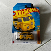 Hot Wheels Kool Kombi Mooneyes Yellow