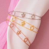Petite Iris Bracelet สร้อยข้อมือดอกไม้ 2 layers