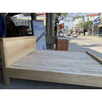 Giường sồi rác nan 1m8x2m .