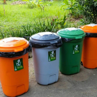 PV985 TEMPAT SAMPAH BESAR 120 LITER + RODA GREEN LEAF 2120/BAK SAMPAH/TONG CUCI GUDANG