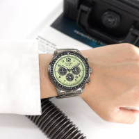 CITIZEN 星辰表 / CA4507-84X / 光動能 夜光型者 三眼計時 日期 防水100米 不鏽鋼手錶-螢光綠x鈦色/44mm