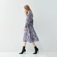 【iROO】迷霧紫藤花長版洋裝