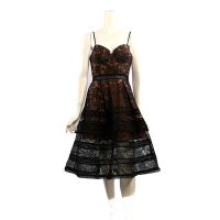 SELF-PORTRAIT 罩杯式細肩帶蕾絲長洋裝(黑色)