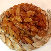 KISMIS RAISN ASAM MANIS 1 KG Camilan Makanan Food Snack Cemilan Kering Asin Pedas