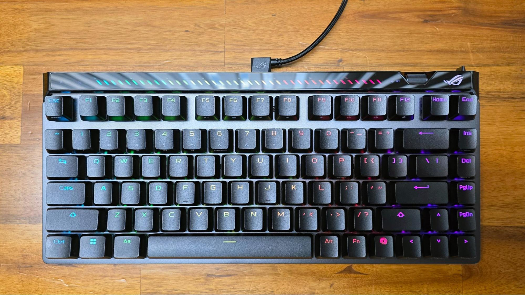 Asus ROG Falchion Ace 75 HE 登場：こだわり派のためのプレミアムで超 