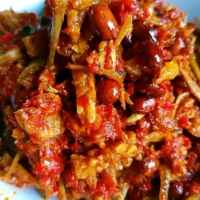 Sambal ikan teri kacang pedas