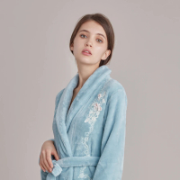 【La Felino 羅絲美】暖暖愛意珊瑚絨綁帶式長袖睡袍(18227)