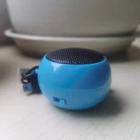 Retractable Mini Portable Bluetooth Speaker 3D Stereo Surround Sound Column Suitable for Mountain Climbing and Cycling
