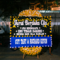 Papan Bunga ukuran 1.5 x2m aiap terima pesanan dari berbagai daerah open order di jakrta selatan