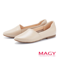 MAGY 樂活真皮素面平底鞋 裸色