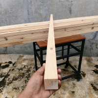 Kaso Kayu Pinus Oven Kering Jati Belanda 200x4x4cm Serut Amplas Halus