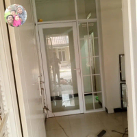 Kusen dan Pintu aluminium kaca minimalis putih