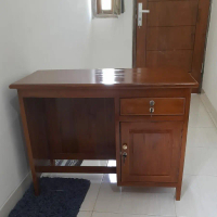 Meja biro jati