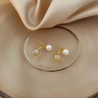 Niche Temperament Pearl Ear Stud Earring Female Gentle Commuter One Two Wear Fashion High Sense Fros