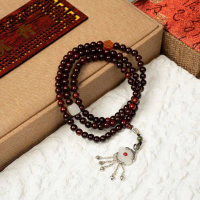 M81 - Vòng tay cuốn 6.6 Ly , Gỗ cẩm lai , charm ngọc trắng hòa điền , bạc thái