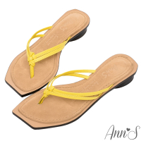 (季末換季出清)Ann’S水洗牛皮-小羊皮細帶夾腳歐美斜方頭涼拖鞋3cm-黃