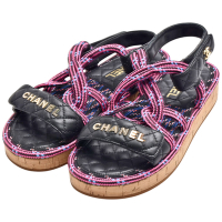 CHANEL 經典雙C LOGO交叉彩色織帶小牛皮魔鬼氈涼鞋(黑/桃紅色)