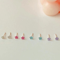 [พร้อมส่ง] Suwann.na [ราคาต่อคู่] ต่างหู ต่างหูเงินแท้ ดอกไม้เพชร