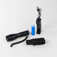Senter LED CREE XM-P50 LED 5 Mode Cahaya Super Terang 8000 Lumens with Baterai and Charger
