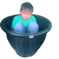 Pot Besar Jumbo Pot Bunga Plastik Motif Rotan 70cm untuk Taman dan Dekorasi Rumah Tanaman