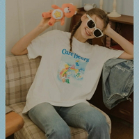 CareBears原創女款 彩虹熊短袖上衣T恤(白色) 【夏日祭典】《Oversized寬鬆版型》《輕盈 偏薄微透》《經典款設計》《原廠授權貨品質保證》