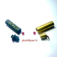 Satu Paket Liontin Tabung Merah Siem Siam Sepasang Koleksi