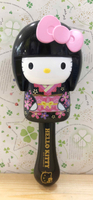 【震撼精品百貨】Hello Kitty 凱蒂貓-日本SANRIO三麗鷗 KITTY手握梳子-黑和服*25375