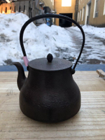 日本回流鐵壺一把，器形獨特
