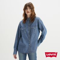 Levis 女款 Oversize寬鬆版牛仔襯衫外套 / 精工中藍染水洗