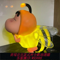 {台灣公司貨 可打統編}蜜蜂蠟筆小新拍拍夜燈氛圍燈床頭手辦擺件公仔玩偶動漫生日禮物