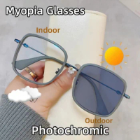Photochromic Glasses Myopia Glasses Women Men Vintage Square Anti Blue Rays Shortsighted Glasses Finished Prescription Eyewear