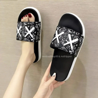 Septianstore022 - Kaws tangan. promo sandal slop slip on distro casual pria wanita dewasa