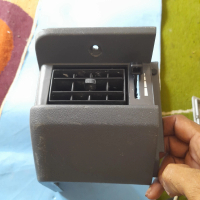 kisi AC kiri L300