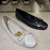 Yongki Komaladi Sepatu Flat Wanita New Aksesoris Pita Ringan Empuk & Ori Size 36-40 Desain Elegan Da