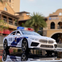 [KIDSGOOD]1:32 BMW M8รถรุ่นตกแต่งจำลองล้อแม็กรถยนต์รุ่นตำรวจ-รถรุ่นแสงเสียงของเล่นดึงกลับรถของขวัญเด็ก A29
