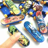 5pcs Creative Fingertip Mini Professional Skate Board Toys Cool Finger Sports Plastic Skateboards Toys For Adult And Kids