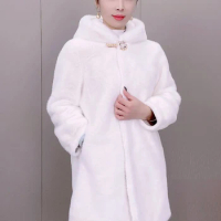 Fake fur fur coat with hood for women's winter 2023 new fur integrated mid length mink fur coat faux