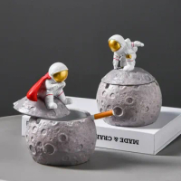 Astronaut Ashtray Creative Ashtrays for Home Cute Cartoon Women and Men Iqos Space Dream Series Standing Ash Tray Mold