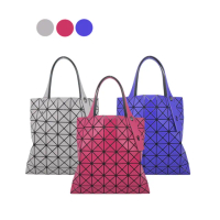 【ISSEY MIYAKE 三宅一生】BAOBAO 幾何亮面 7x7手提包(多色選)