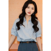 Vintage Hong Kong-style blue striped short-sleeve shirt for women, summer design, unique Hong Kong c