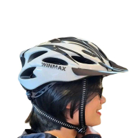 Mũ bảo hiểm thể thao Winmax màu trắng đen Phụ Kiện Sport