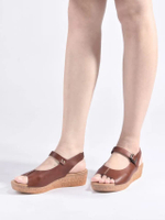 รองเท้าแตะมีส้นผู้หญิง Comfort Sandals ACT-92460 สีน้ำตาล