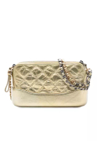 Chanel 二手香奈兒菱格紋金屬做舊小牛皮 Gabrielle 手拿包，配上鏈條